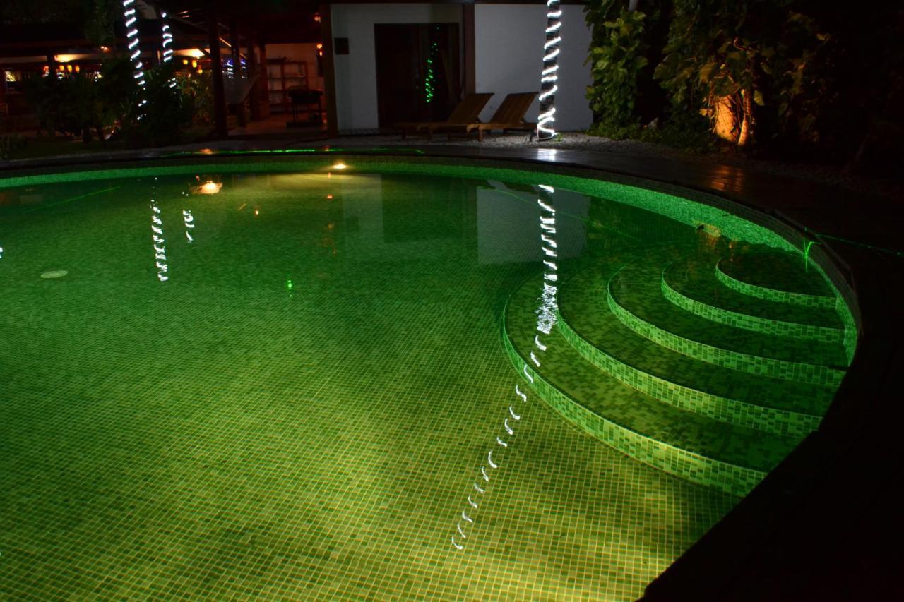 Cafe De Playa Beach Front Hotel Coco Bagian luar foto