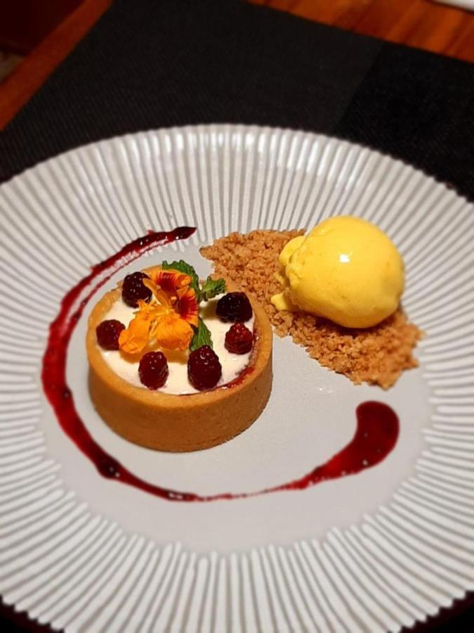 Cafe De Playa Beach Front Hotel Coco Bagian luar foto
